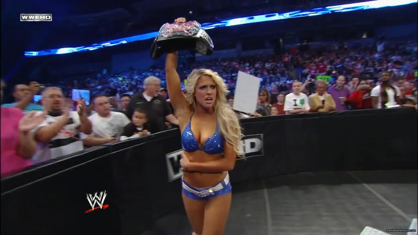 SMACKDOWN_629_SEPTEMBER_092C_2011_924.jpg