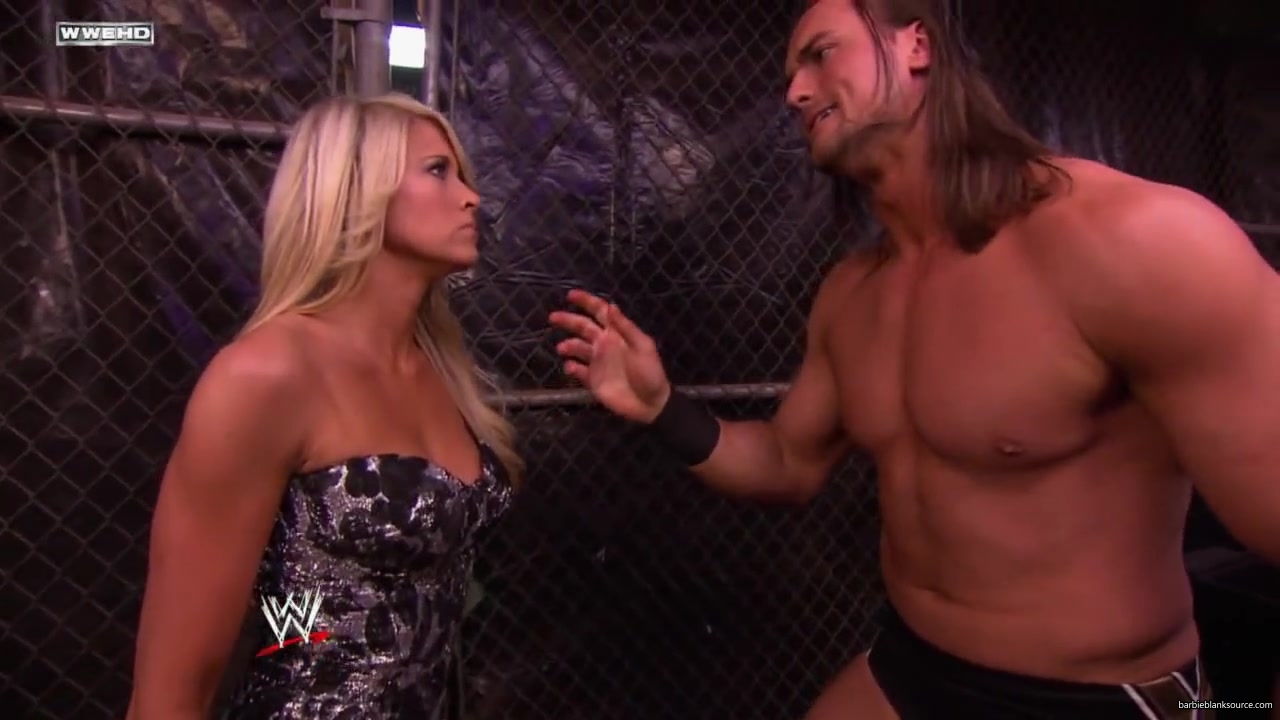 SmackDown__Kelly_Kelly_tells_Drew_McIntyre_to_grow_up_058.jpg