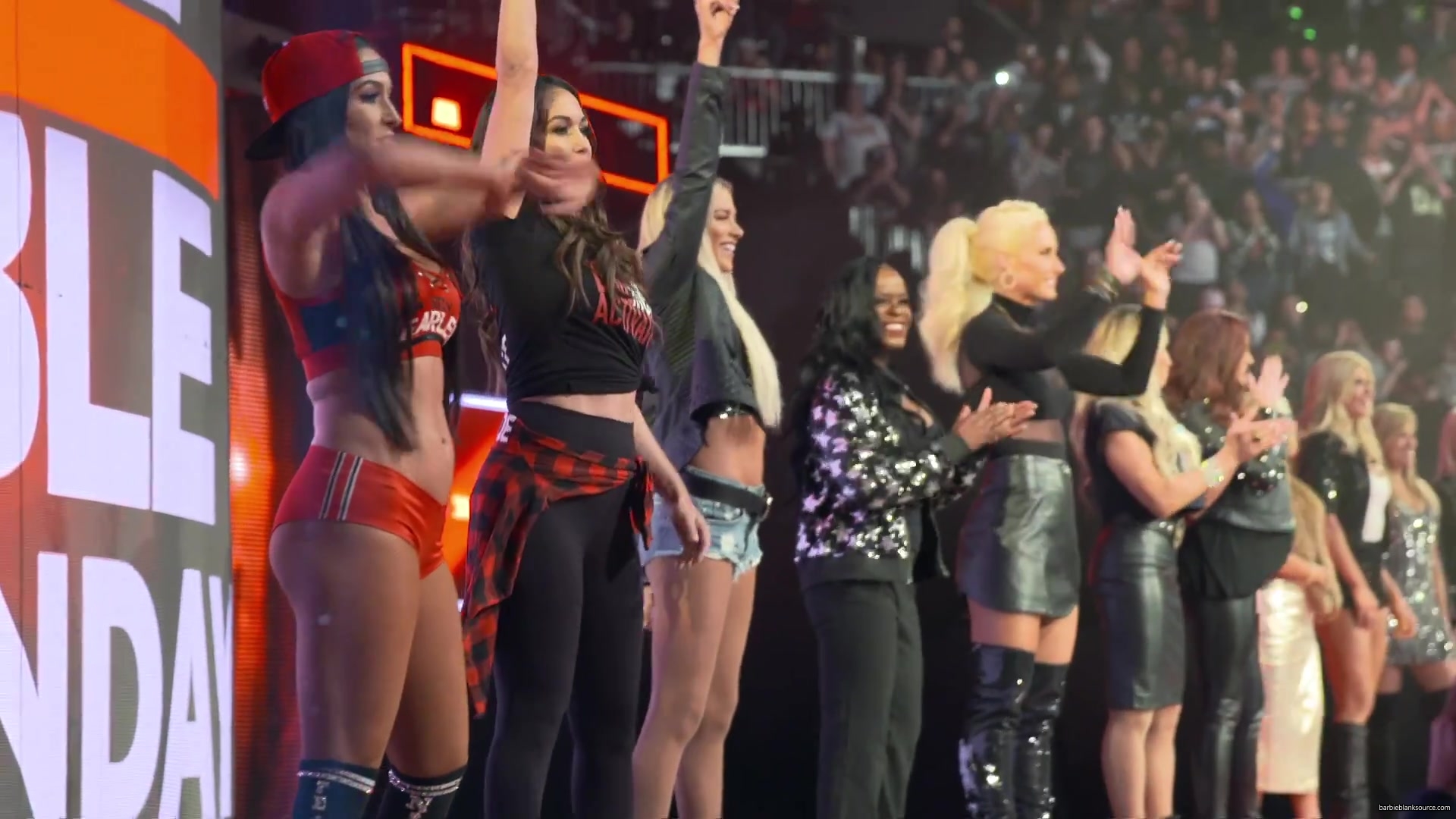Stephanie2C_Trish_and_a_cute_moment_with_Maryse21_206.jpg