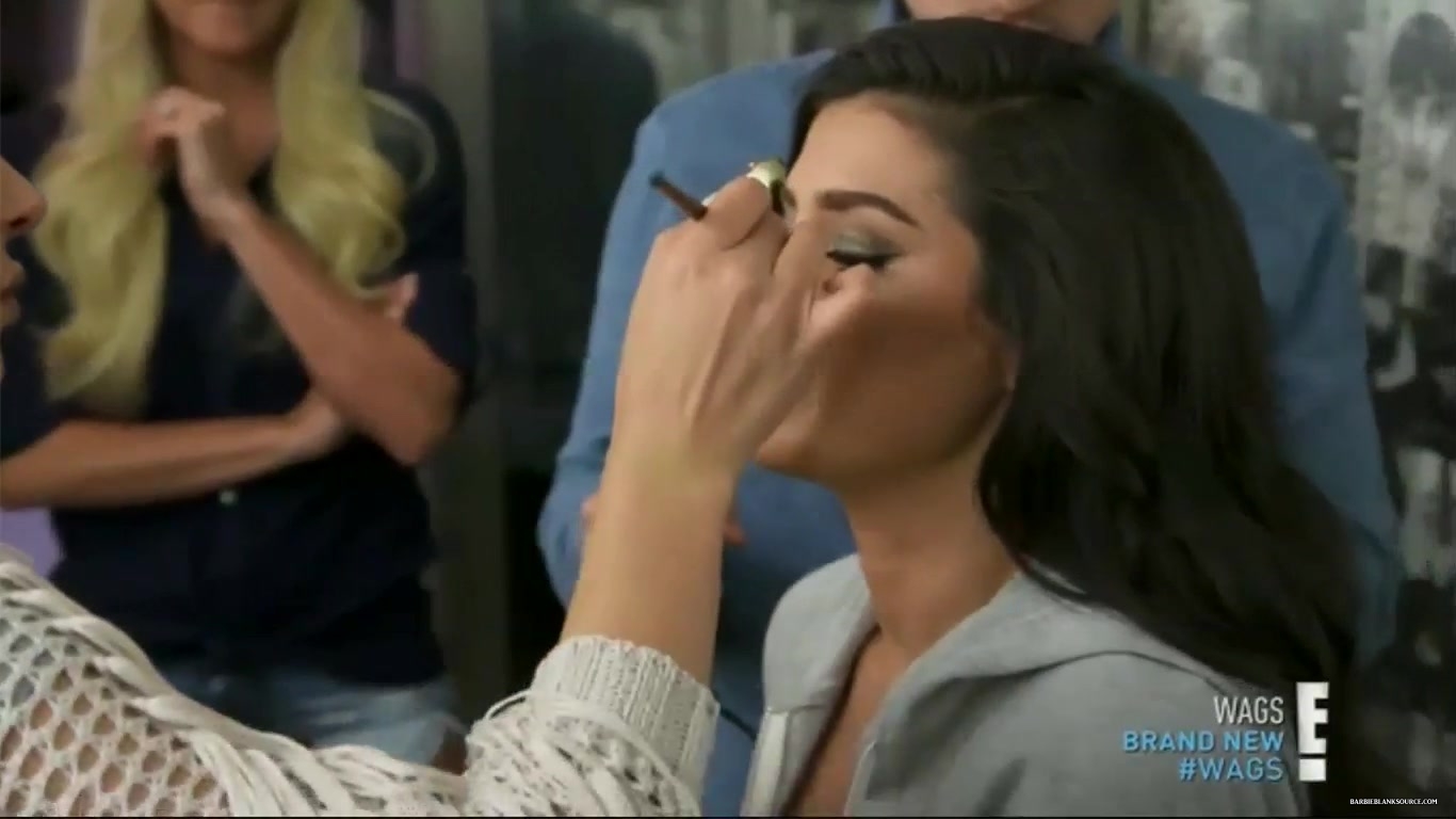 WAGS_S02E02_Foul_Play_HDTV_x264-5BNY25D_0440.jpg WAGS_S02E02_Foul_Play_HDTV_x264-5BNY25D_0440.jpg