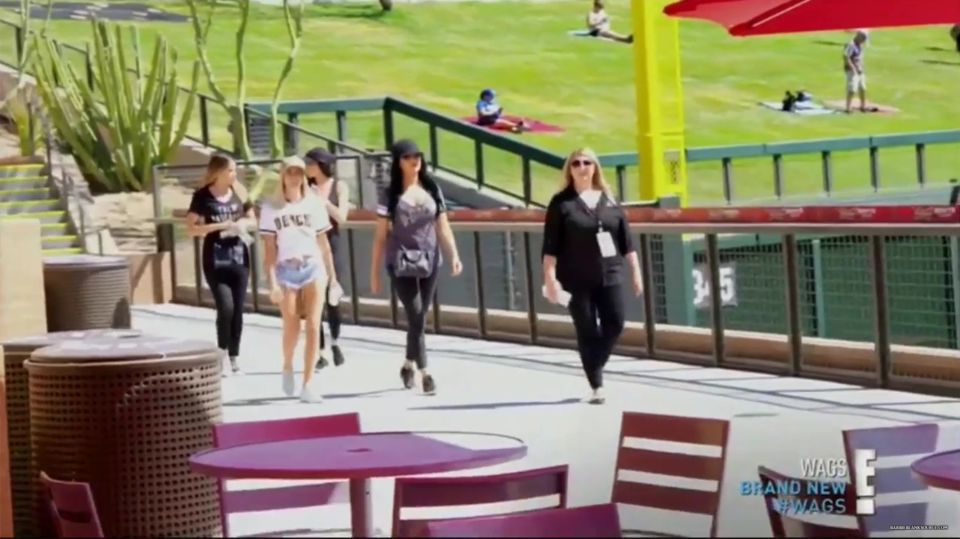 WAGS_S02E02_Foul_Play_HDTV_x264-5BNY25D_1273.jpg
