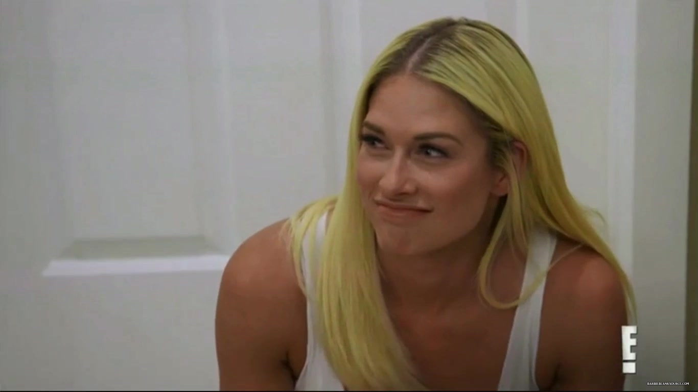 WAGS_S02E02_Foul_Play_HDTV_x264-5BNY25D_2598.jpg