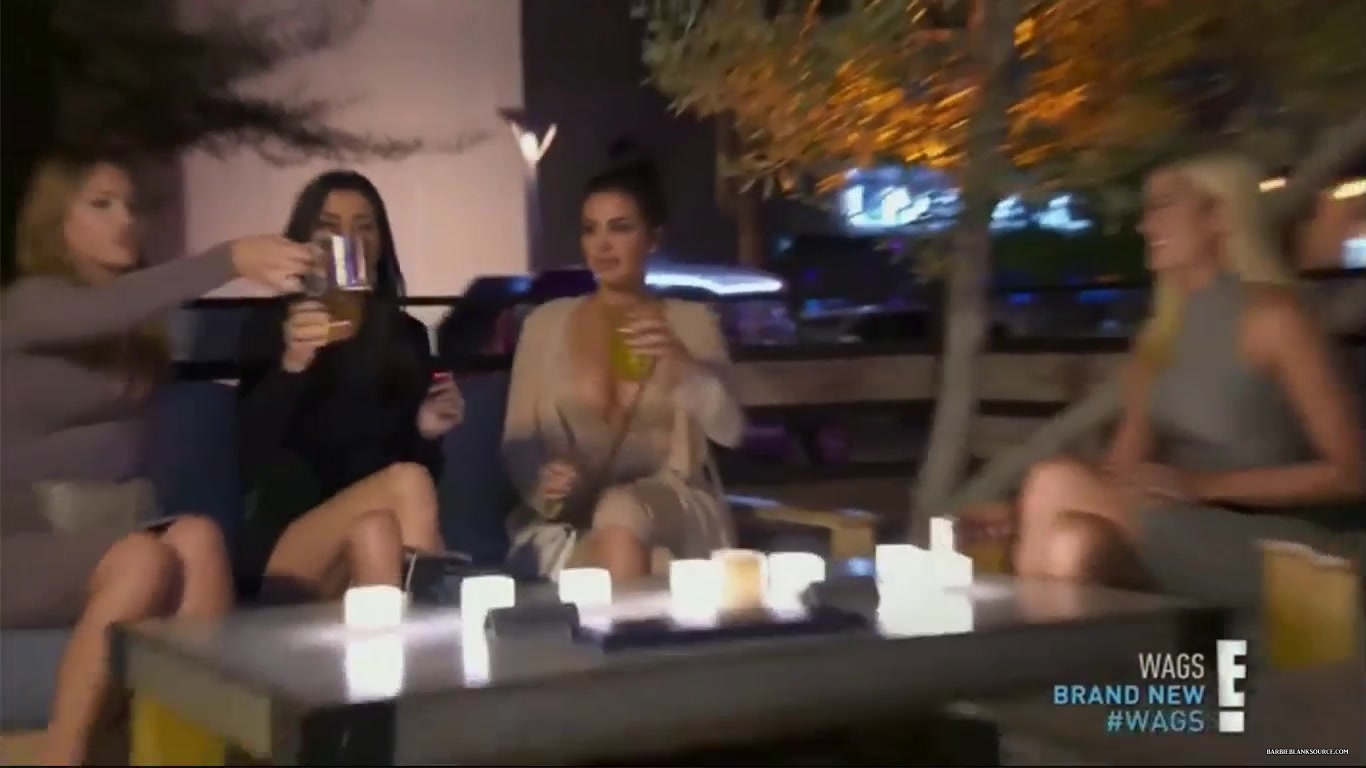 WAGS_S02E02_Foul_Play_HDTV_x264-5BNY25D_3029.jpg