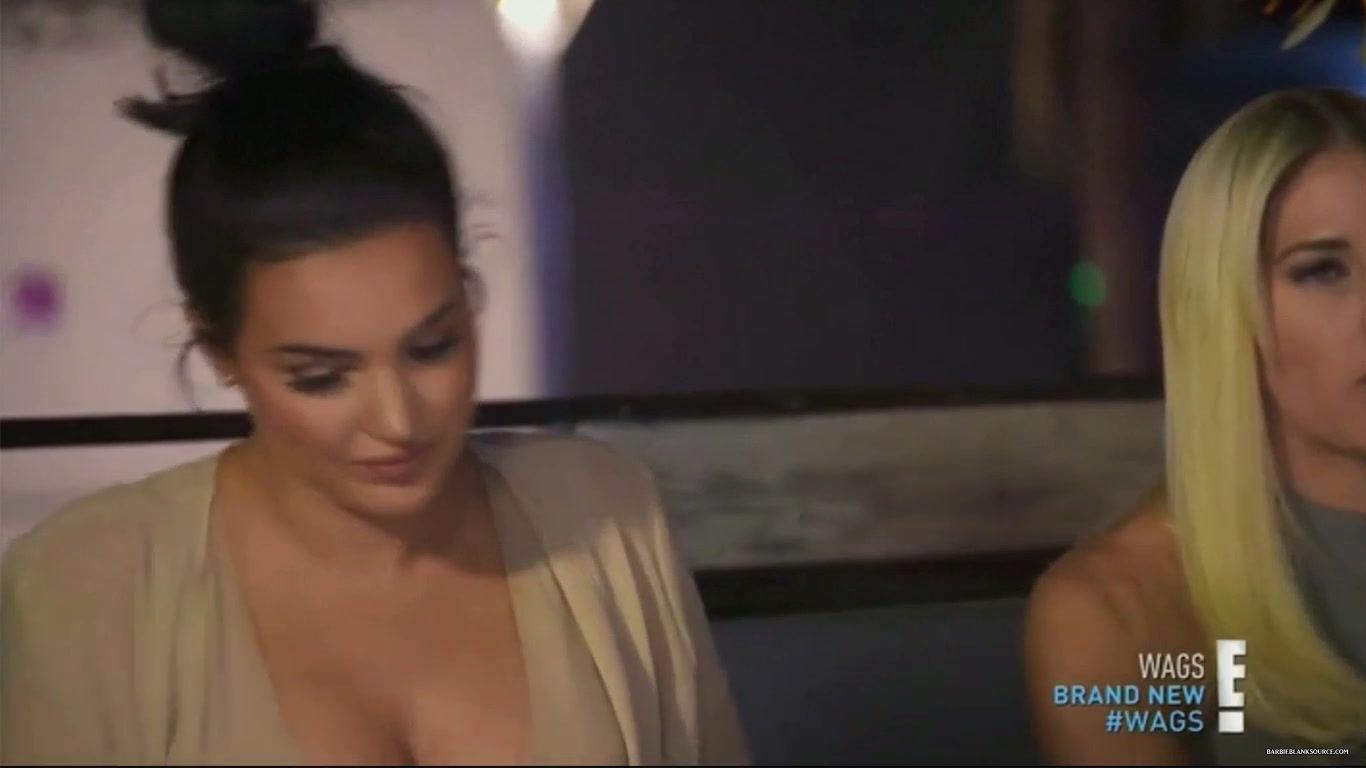 WAGS_S02E02_Foul_Play_HDTV_x264-5BNY25D_3212.jpg