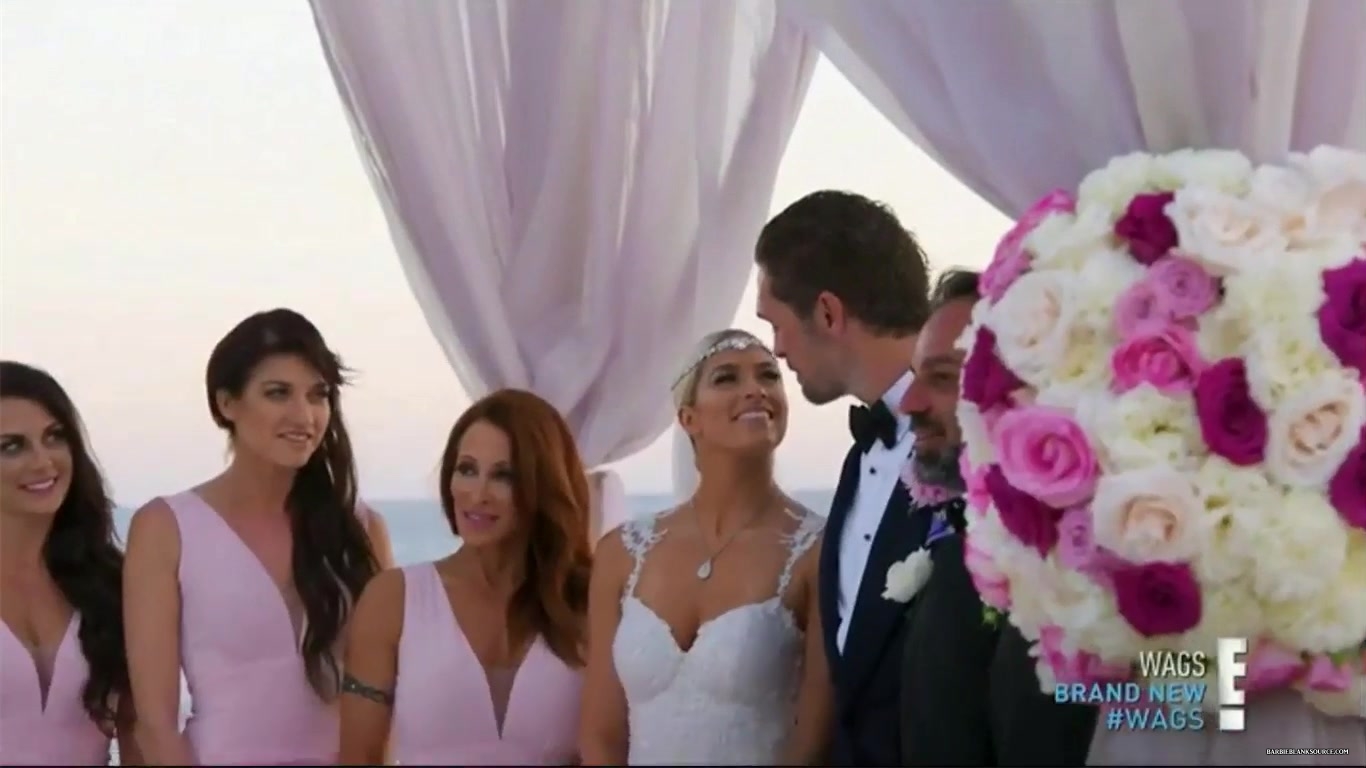 WAGS_S02E06_A_Wag_Wedding_HDTV_x264-CRiMSON_3130.jpg