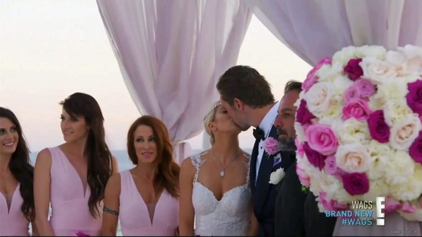 WAGS_S02E06_A_Wag_Wedding_HDTV_x264-CRiMSON_3132.jpg