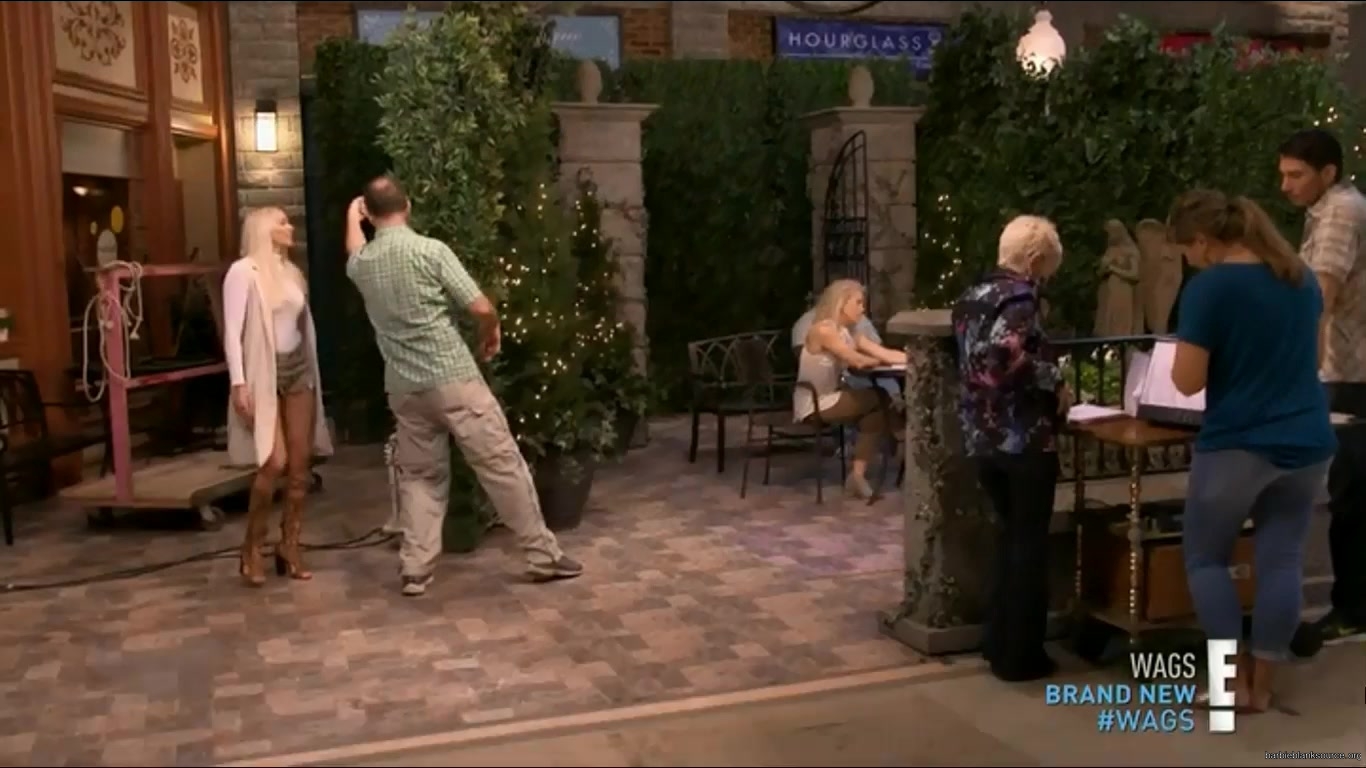 WAGS_S02E10_Pegging_Party_HDTV_x264-CRiMSON_3414.jpg