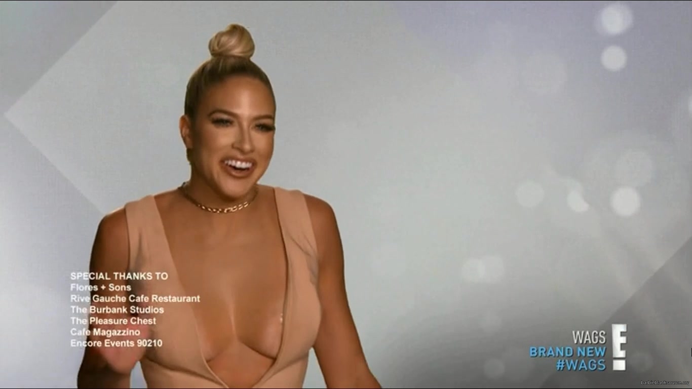 WAGS_S02E10_Pegging_Party_HDTV_x264-CRiMSON_3842.jpg