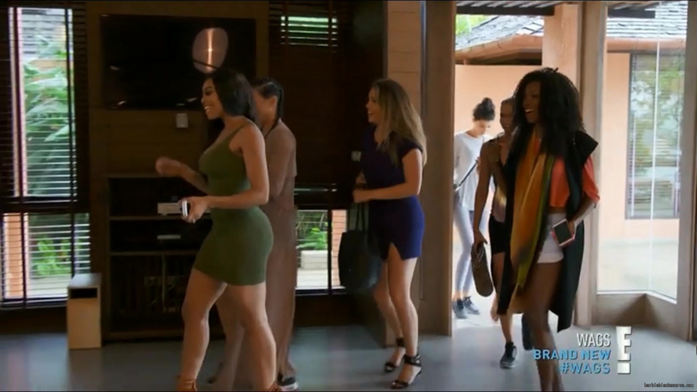 WAGS_S02E11_Trouble_in_Paradise_HDTV_x264-RBB_1410.jpg