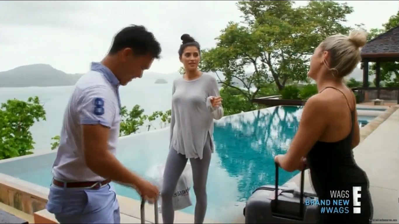 WAGS_S02E11_Trouble_in_Paradise_HDTV_x264-RBB_1557.jpg