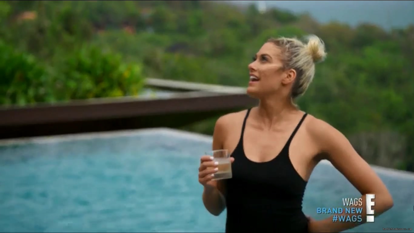 WAGS_S02E11_Trouble_in_Paradise_HDTV_x264-RBB_1687.jpg WAGS_S02E11_Trouble_in_Paradise_HDTV_x264-RBB_1687.jpg