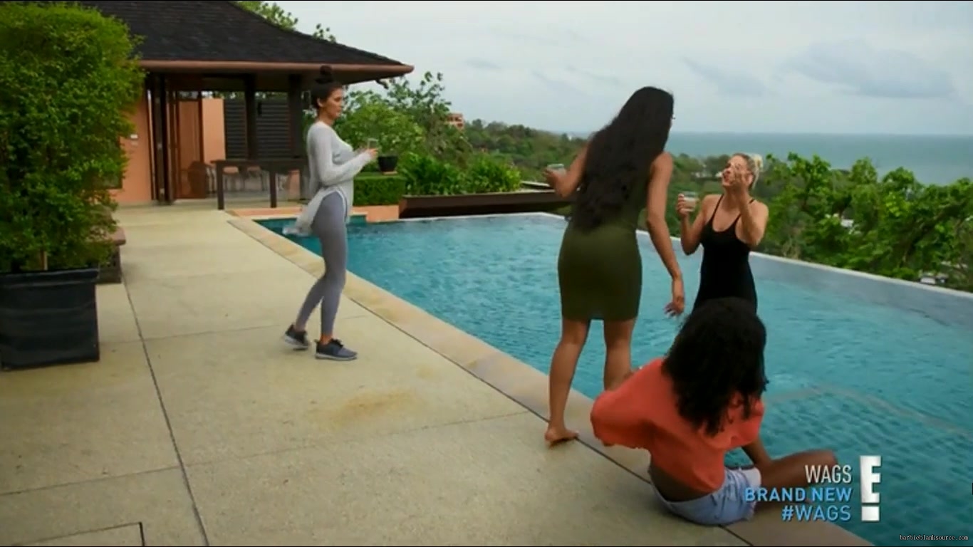 WAGS_S02E11_Trouble_in_Paradise_HDTV_x264-RBB_1706.jpg