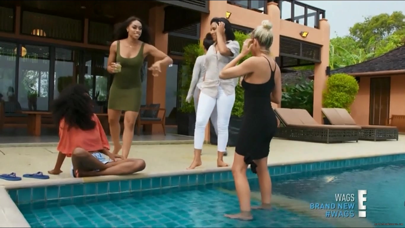 WAGS_S02E11_Trouble_in_Paradise_HDTV_x264-RBB_1751.jpg