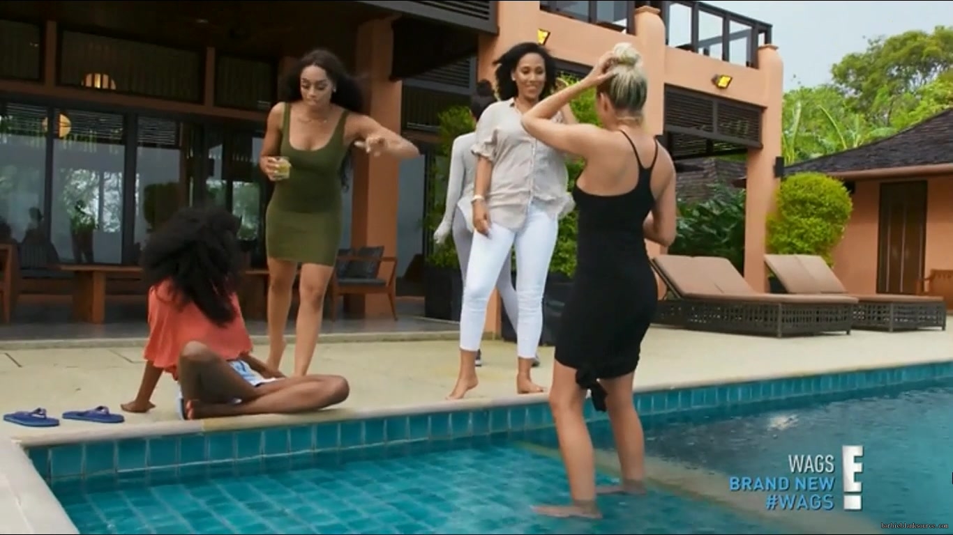 WAGS_S02E11_Trouble_in_Paradise_HDTV_x264-RBB_1753.jpg