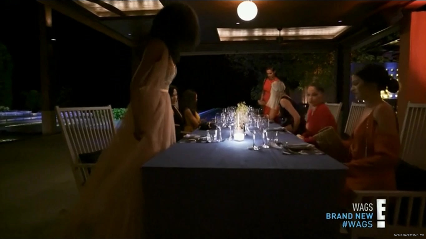 WAGS_S02E11_Trouble_in_Paradise_HDTV_x264-RBB_1784.jpg