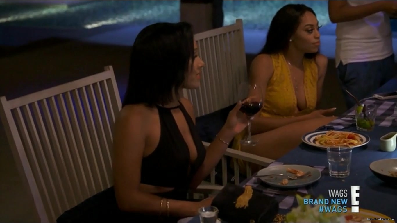 WAGS_S02E11_Trouble_in_Paradise_HDTV_x264-RBB_2025.jpg