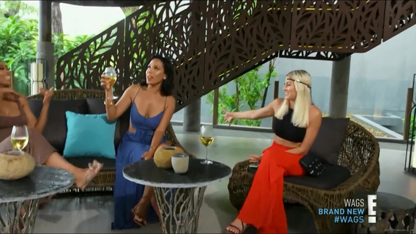 WAGS_S02E11_Trouble_in_Paradise_HDTV_x264-RBB_2686.jpg