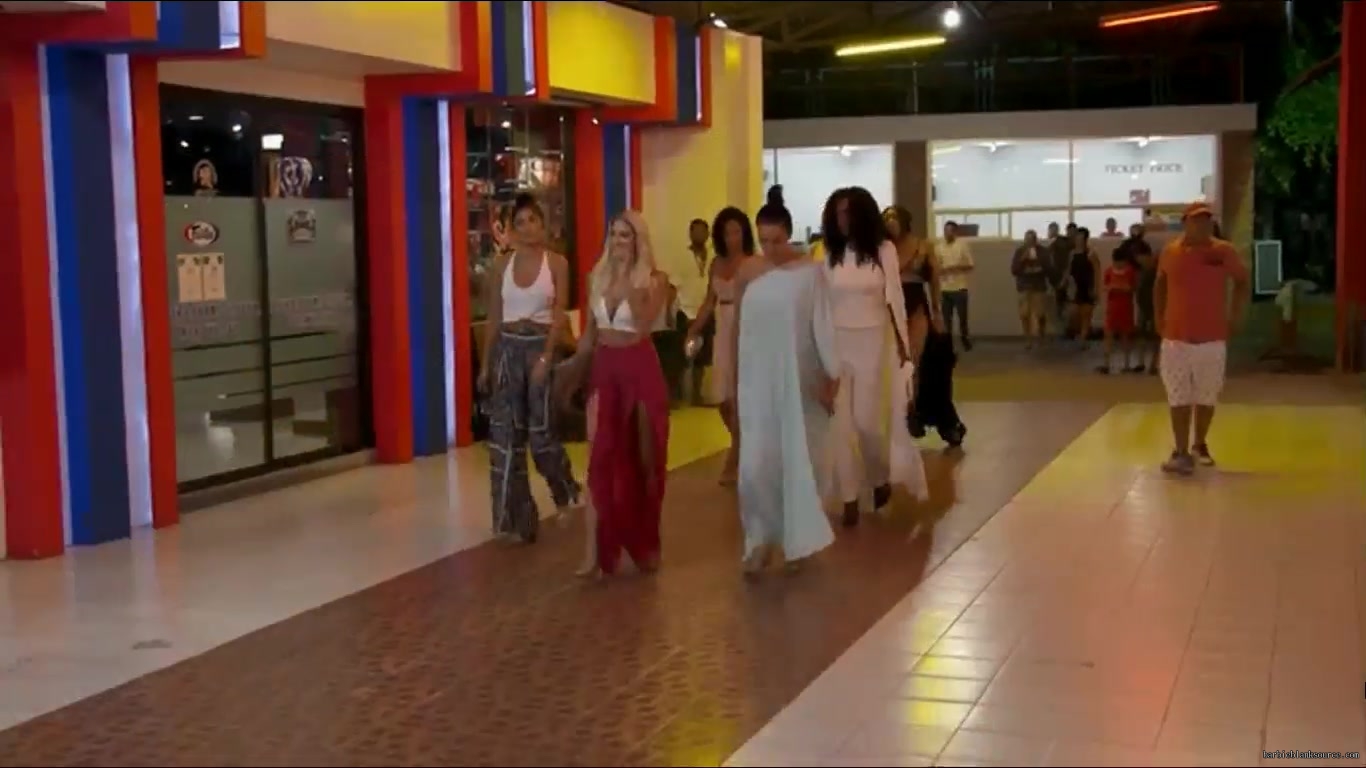 WAGS_S02E11_Trouble_in_Paradise_HDTV_x264-RBB_2898.jpg