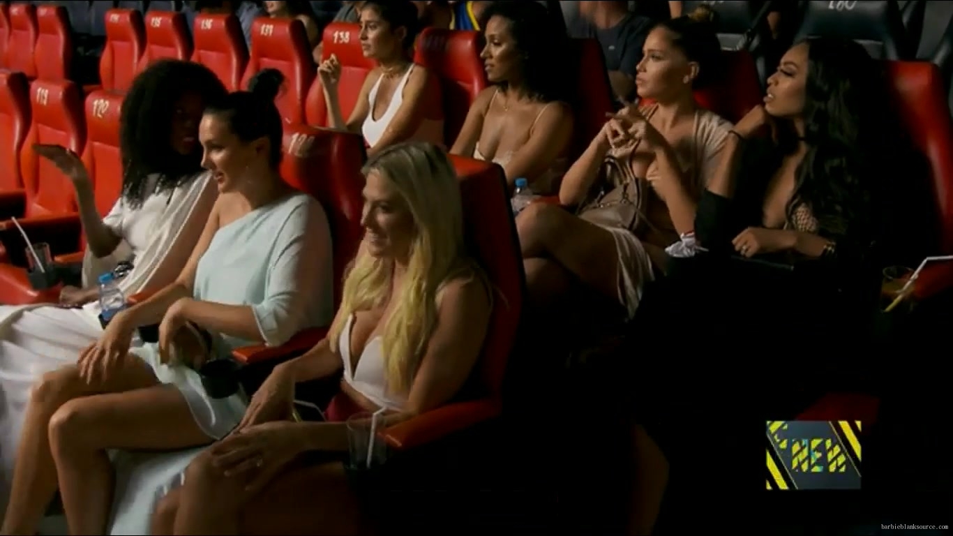 WAGS_S02E11_Trouble_in_Paradise_HDTV_x264-RBB_3115.jpg