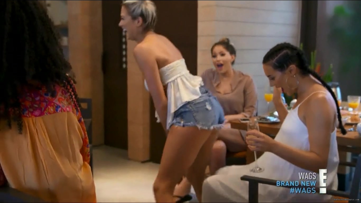 WAGS_S02E11_Trouble_in_Paradise_HDTV_x264-RBB_3543.jpg