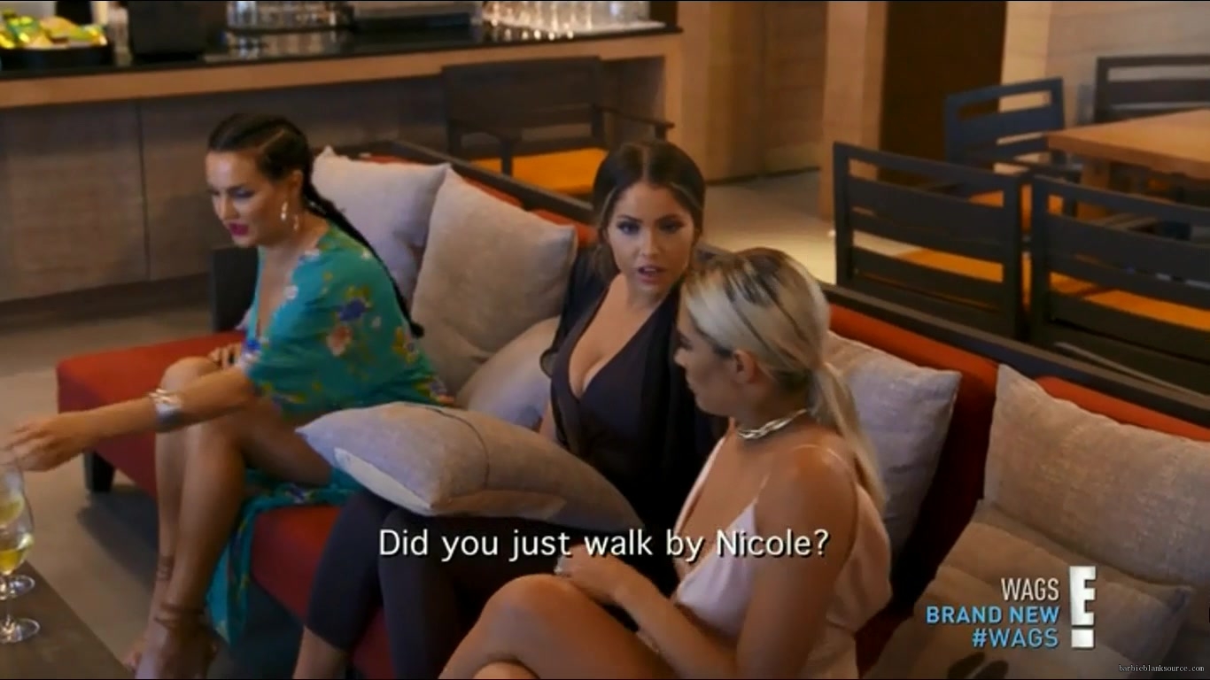 WAGS_S02E11_Trouble_in_Paradise_HDTV_x264-RBB_4464.jpg