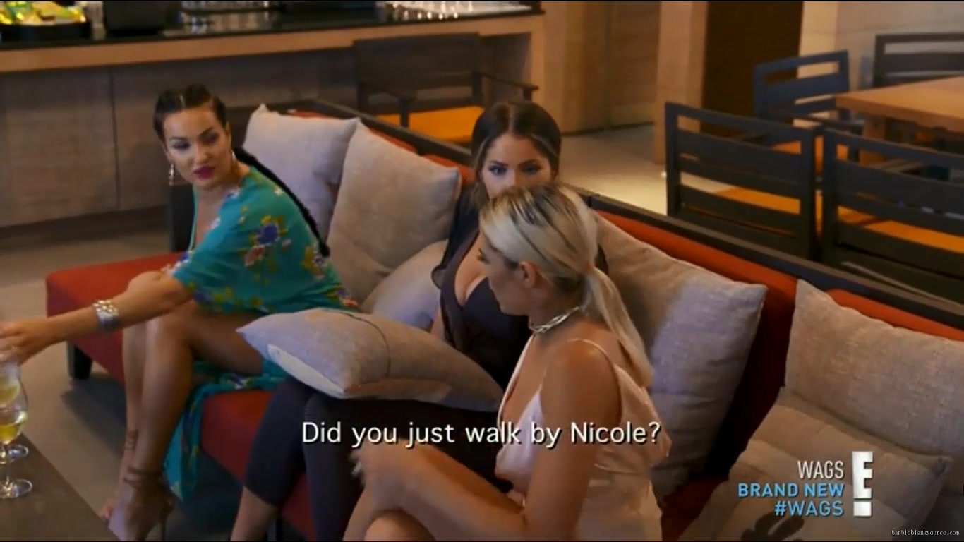 WAGS_S02E11_Trouble_in_Paradise_HDTV_x264-RBB_4465.jpg