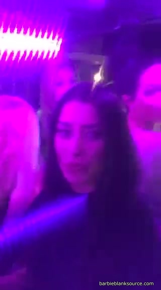 video-1458284477_05.jpg