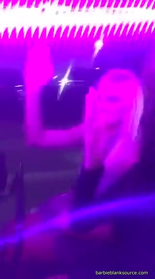 video-1458284477_08.jpg