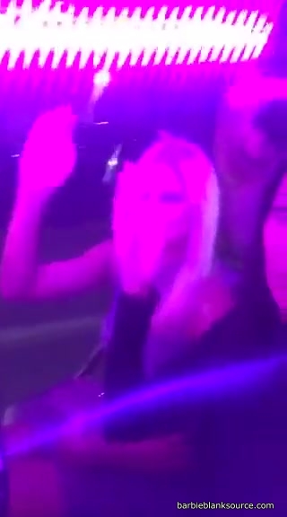 video-1458284477_12.jpg