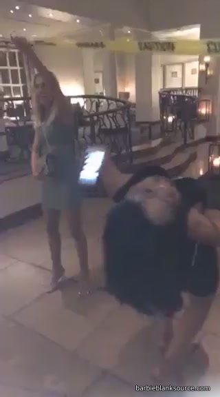 video-1458287864_03.jpg