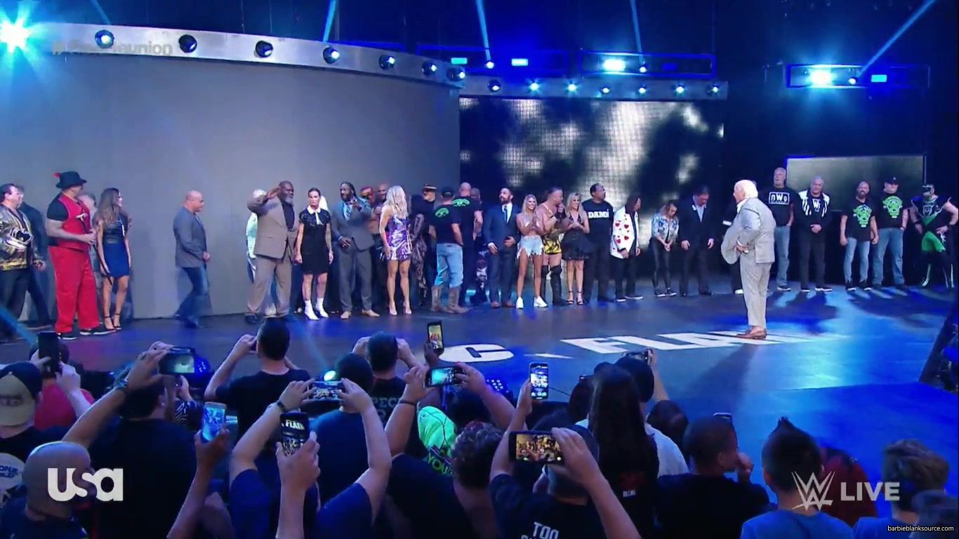 wwe_monday_night_raw_2019_07_22_1080p_web_x264-menintights_200.jpg