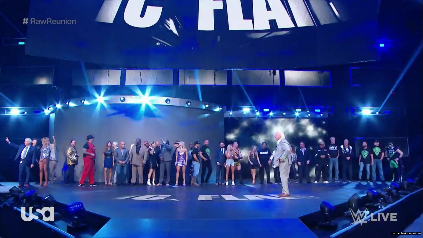 wwe_monday_night_raw_2019_07_22_1080p_web_x264-menintights_202.jpg
