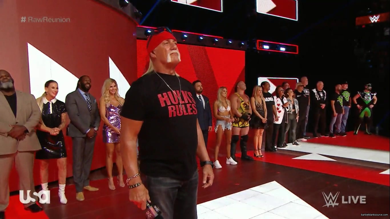 wwe_monday_night_raw_2019_07_22_1080p_web_x264-menintights_536.jpg