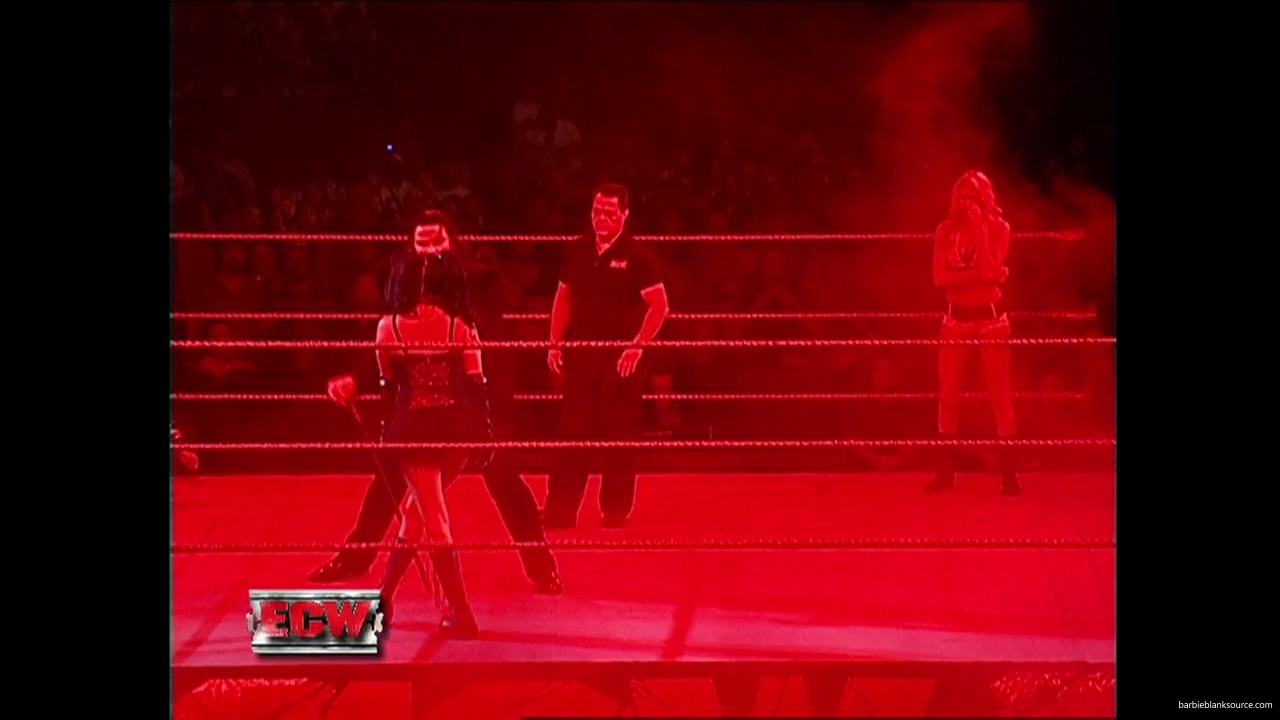 WWE_ECW_12_05_06_Ariel_vs_Kelly_mp40145.jpg