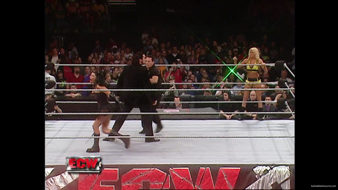 WWE_ECW_12_05_06_Ariel_vs_Kelly_mp40172.jpg