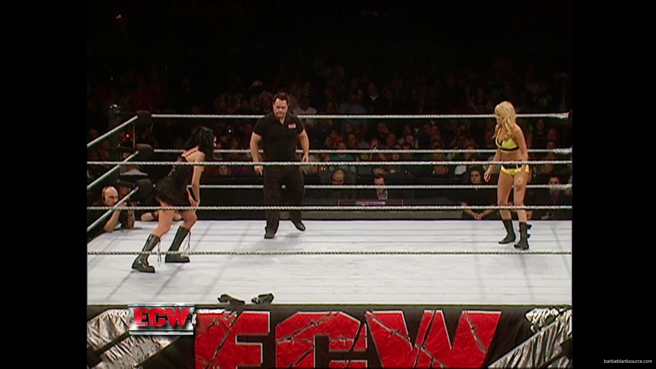 WWE_ECW_12_05_06_Ariel_vs_Kelly_mp40206.jpg