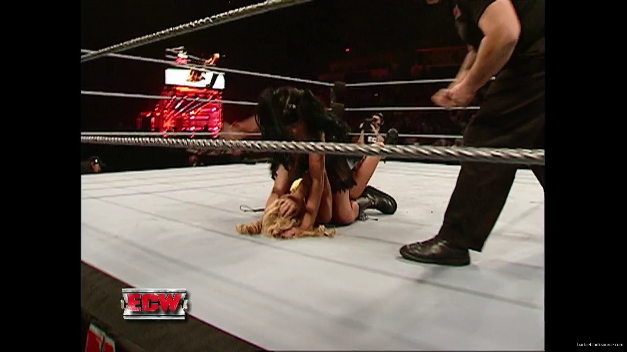 WWE_ECW_12_05_06_Ariel_vs_Kelly_mp40210.jpg