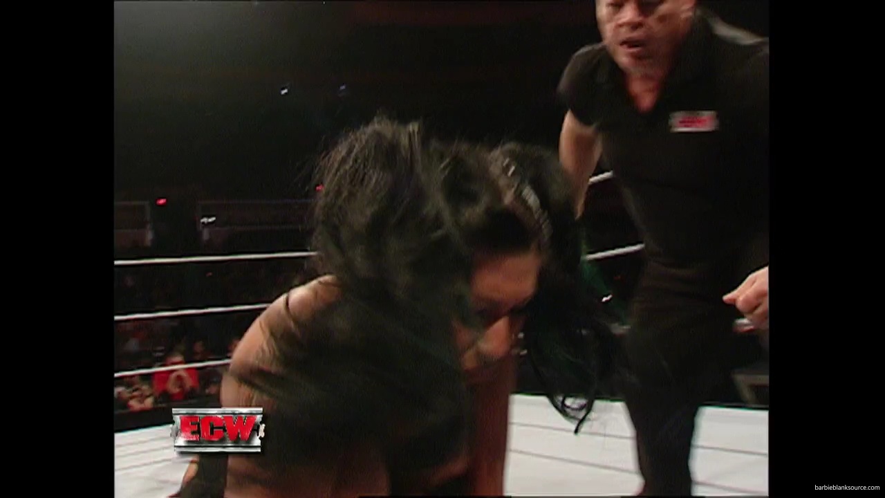 WWE_ECW_12_05_06_Ariel_vs_Kelly_mp40216.jpg