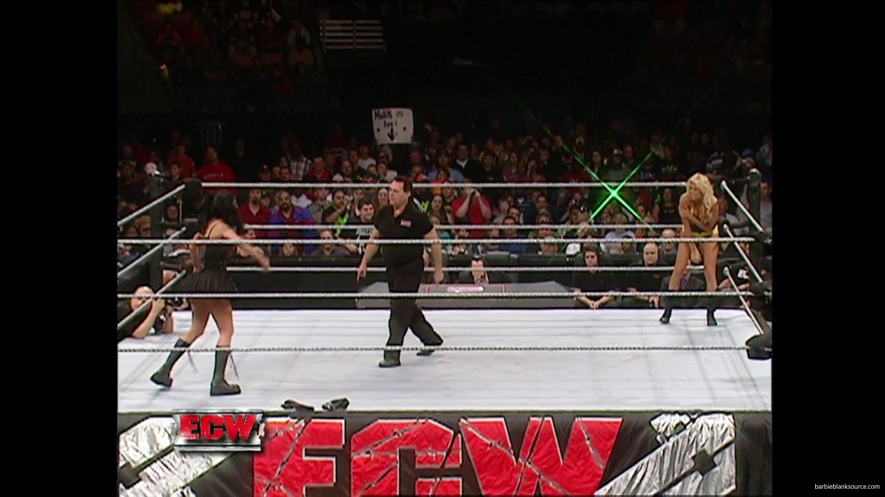 WWE_ECW_12_05_06_Ariel_vs_Kelly_mp40258.jpg