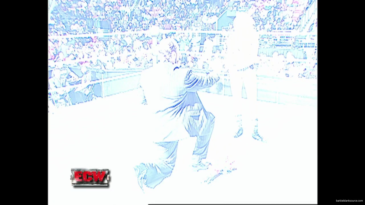 WWE_ECW_12_05_06_Ariel_vs_Kelly_mp40378.jpg