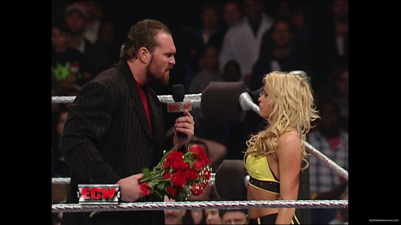 WWE_ECW_12_05_06_Ariel_vs_Kelly_mp40414.jpg