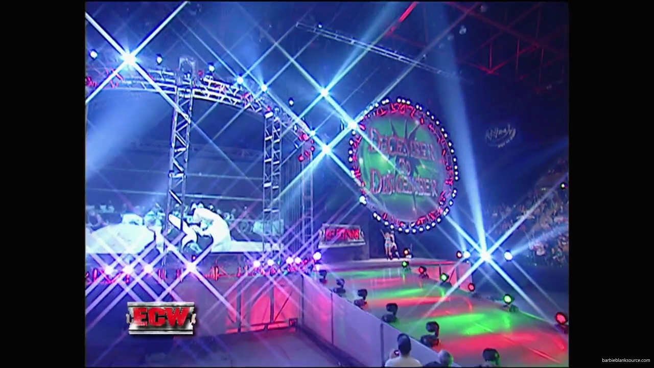 WWE_ECW_December_To_Dismember_2006_Ariel_Thorne_vs_Kelly_Knox_mp40005.jpg
