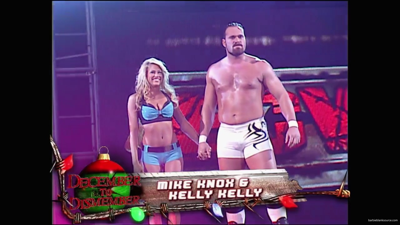WWE_ECW_December_To_Dismember_2006_Ariel_Thorne_vs_Kelly_Knox_mp40014.jpg