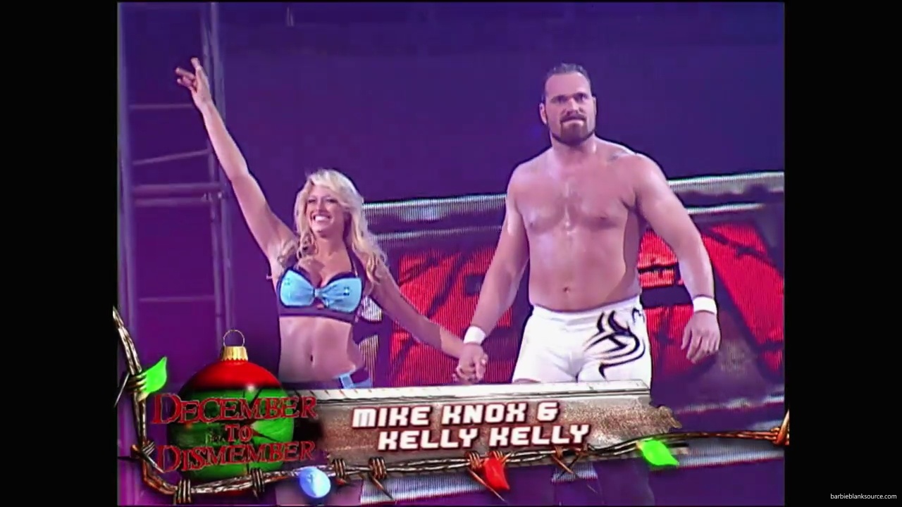 WWE_ECW_December_To_Dismember_2006_Ariel_Thorne_vs_Kelly_Knox_mp40015.jpg