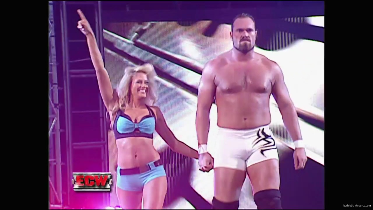 WWE_ECW_December_To_Dismember_2006_Ariel_Thorne_vs_Kelly_Knox_mp40017.jpg