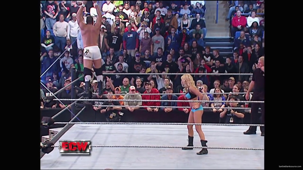 WWE_ECW_December_To_Dismember_2006_Ariel_Thorne_vs_Kelly_Knox_mp40043.jpg