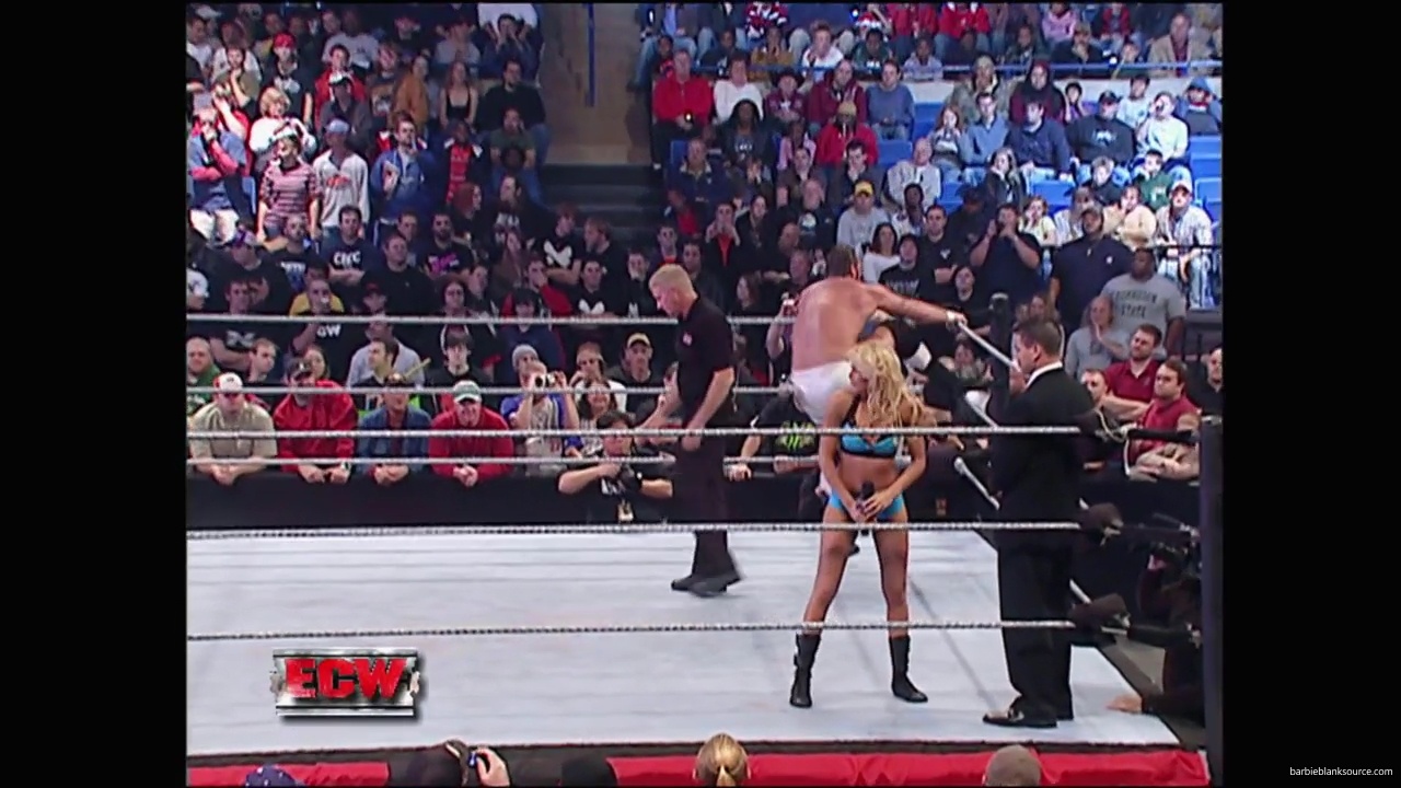 WWE_ECW_December_To_Dismember_2006_Ariel_Thorne_vs_Kelly_Knox_mp40053.jpg