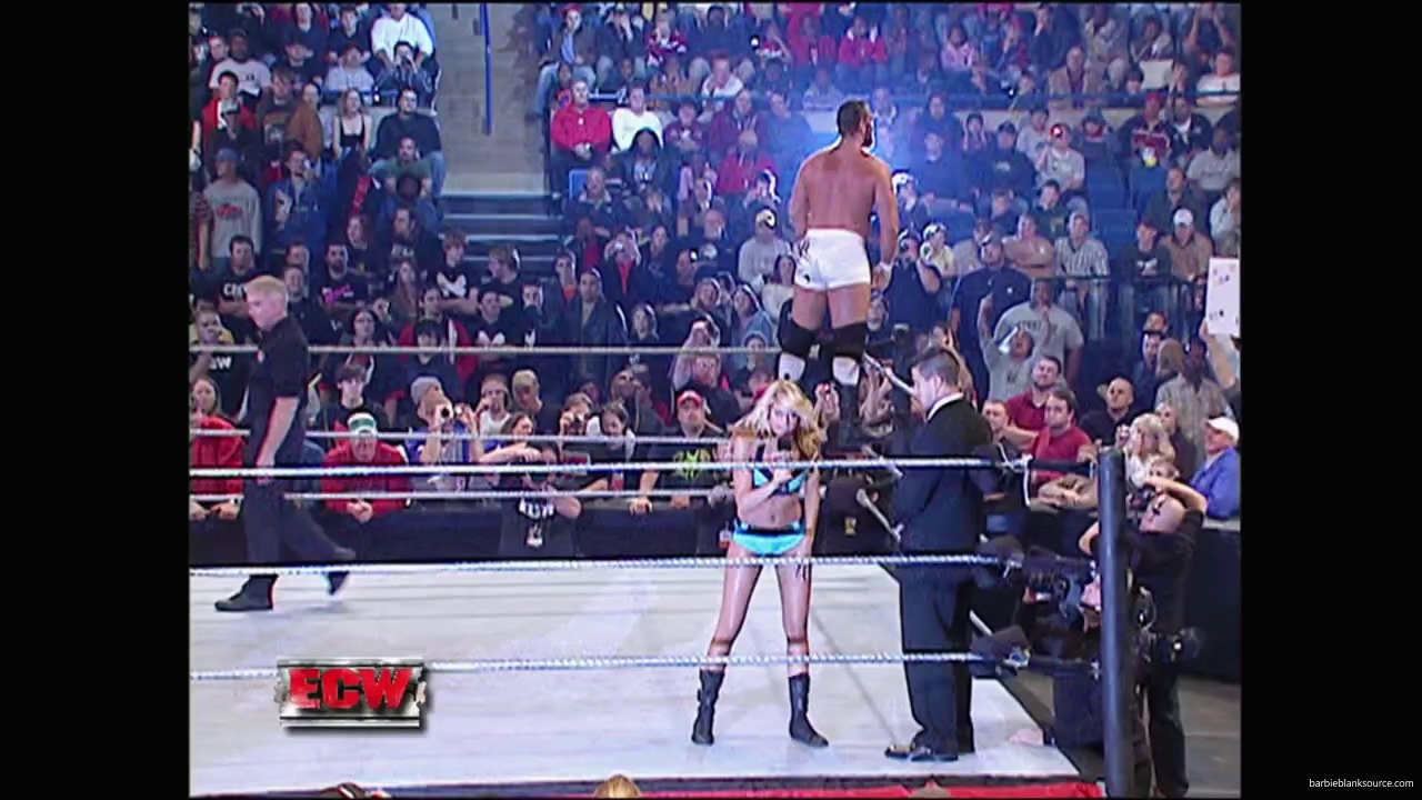 WWE_ECW_December_To_Dismember_2006_Ariel_Thorne_vs_Kelly_Knox_mp40055.jpg