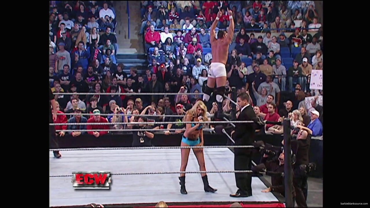 WWE_ECW_December_To_Dismember_2006_Ariel_Thorne_vs_Kelly_Knox_mp40056.jpg