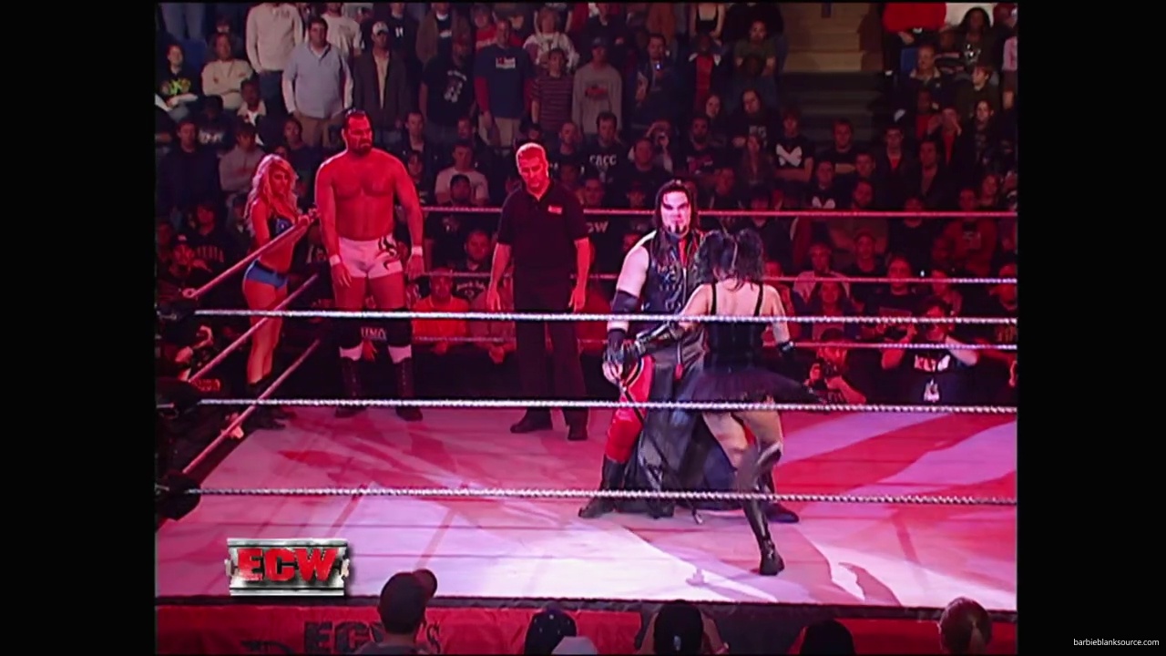 WWE_ECW_December_To_Dismember_2006_Ariel_Thorne_vs_Kelly_Knox_mp40139.jpg